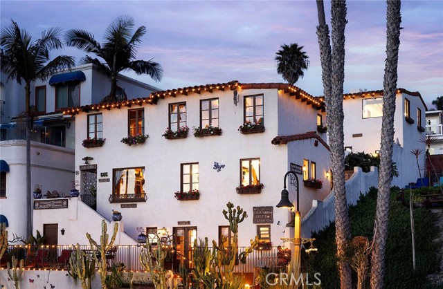 606 Avenida Victoria, San Clemente CA: https://media.crmls.org/medias/2cb80674-b5a1-493e-b604-1c5e5c59fbd6.jpg