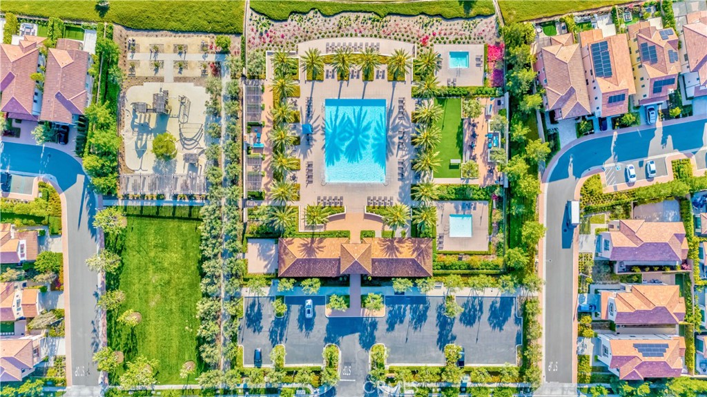 https://media.crmls.org/medias/2cb84c44-567e-4afd-9ccf-076a02e1f461.jpg?preset=X-Large