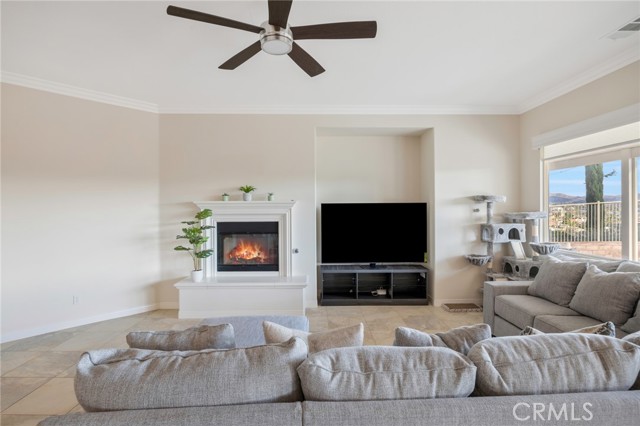 Detail Gallery Image 13 of 43 For 23 Volta Del Tintori, Lake Elsinore,  CA 92532 - 5 Beds | 3 Baths