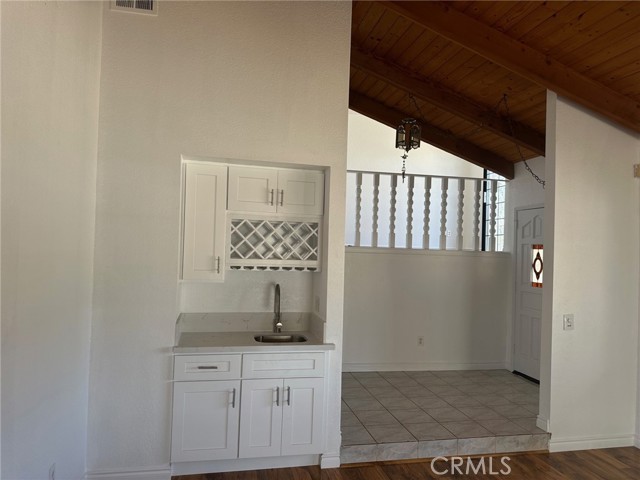 Detail Gallery Image 16 of 36 For 16485 Wintun Rd, Apple Valley,  CA 92307 - 5 Beds | 2/1 Baths