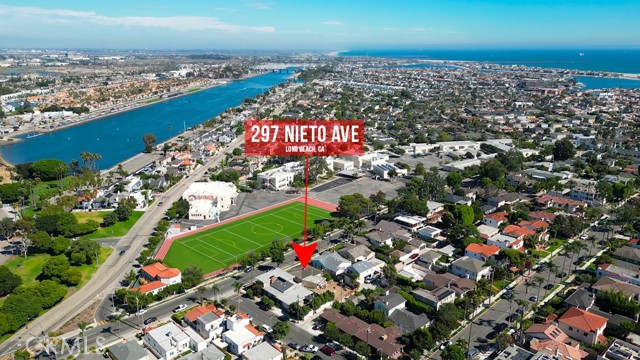 297 Nieto Avenue, Long Beach, California 90803, 3 Bedrooms Bedrooms, ,2 BathroomsBathrooms,Single Family Residence,For Sale,Nieto,RS23166551