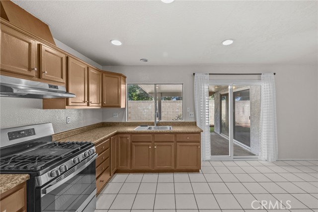 Detail Gallery Image 11 of 43 For 13065 San Clemente Ln, Chino,  CA 91710 - 4 Beds | 2 Baths