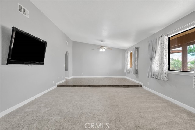 21978 Mojave Street, Apple Valley CA: https://media.crmls.org/medias/2cba036f-9f1e-4b1d-a9bf-98a8633496a8.jpg