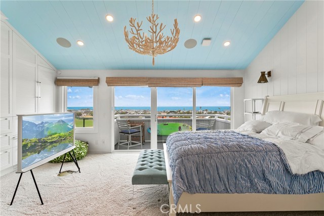 Detail Gallery Image 3 of 32 For 12 Land Fall Ct, Newport Beach,  CA 92663 - 3 Beds | 2/1 Baths