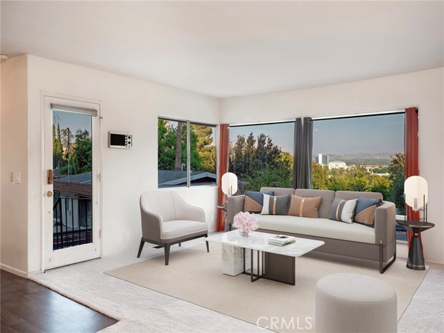 Front Image Thumbnail for CRIV25178141