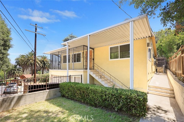 Detail Gallery Image 5 of 35 For 1312 N Avenue 46, Los Angeles,  CA 90041 - 3 Beds | 2 Baths