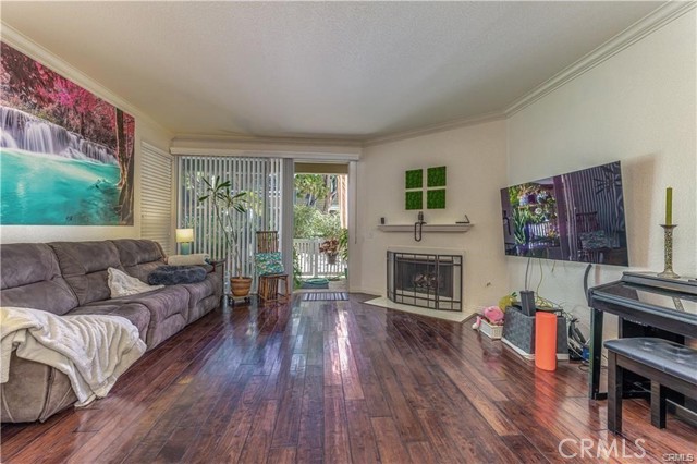 Detail Gallery Image 3 of 8 For 3730 S Bear Unit E, Santa Ana,  CA 92704 - 2 Beds | 2 Baths