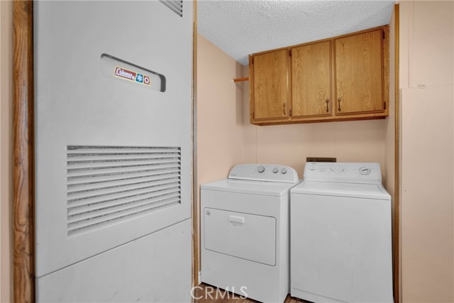 350 S Willow Avenue, Rialto CA: https://media.crmls.org/medias/2cbc9890-bc8f-41cc-b699-062292c7998d.jpg