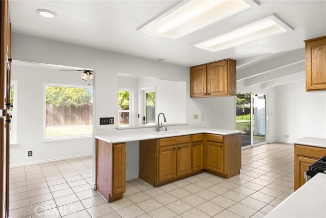 Detail Gallery Image 7 of 47 For 3038 Top Hand Ct, Chico,  CA 95973 - 4 Beds | 3 Baths