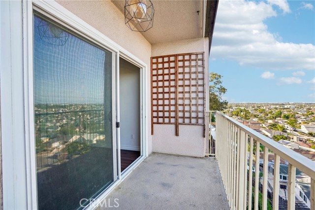 1108 Camino Real, Redondo Beach, California 90277, 3 Bedrooms Bedrooms, ,1 BathroomBathrooms,Residential,For Sale,Camino Real,SB26060949