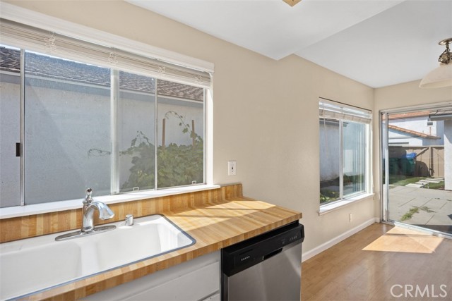 Detail Gallery Image 24 of 41 For 5 Bright Hollow, Irvine,  CA 92618 - 2 Beds | 2 Baths