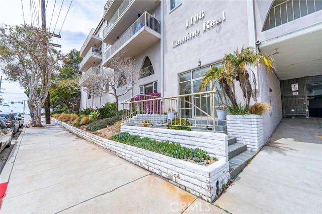 Detail Gallery Image 3 of 35 For 1108 Camino Real #306,  Redondo Beach,  CA 90277 - 2 Beds | 2 Baths