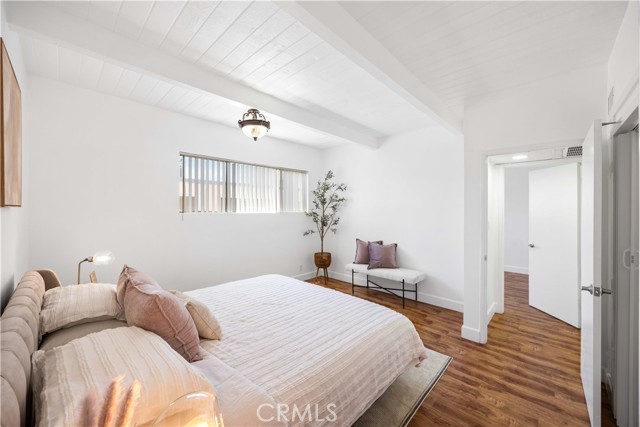 7924 Woodman Avenue, Panorama City CA: https://media.crmls.org/medias/2cbe2b31-0df0-459a-814f-a838c86b89a5.jpg