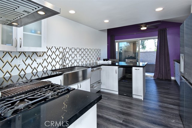 Detail Gallery Image 16 of 38 For 17908 River Cir #1,  Canyon Country,  CA 91387 - 3 Beds | 2 Baths