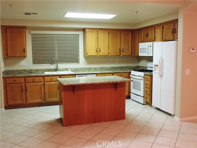 Detail Gallery Image 4 of 20 For 26397 Arboretum Way #1604,  Murrieta,  CA 92563 - 3 Beds | 2/1 Baths