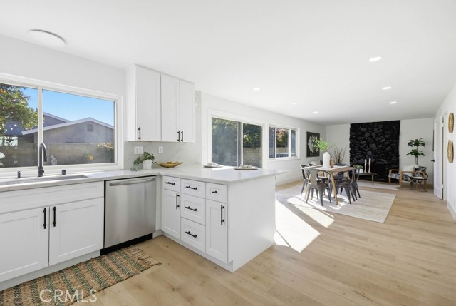 Detail Gallery Image 22 of 48 For 2228 E Nyon Ave, Anaheim,  CA 92806 - 5 Beds | 2/1 Baths