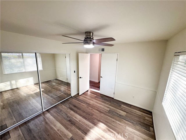 9952 Independence Avenue photo 15