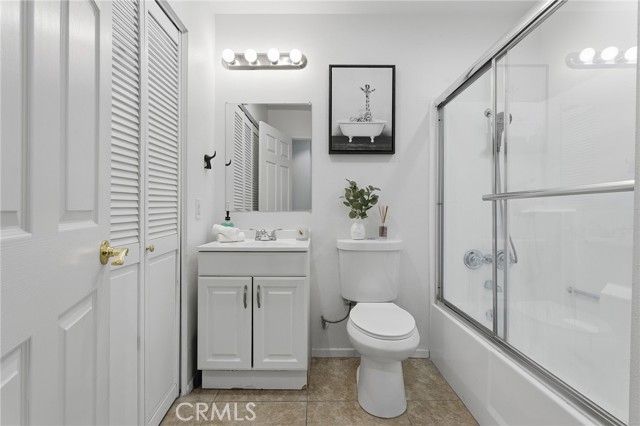 Detail Gallery Image 13 of 31 For 28031 Sarabande, Canyon Country,  CA 91387 - 3 Beds | 2 Baths