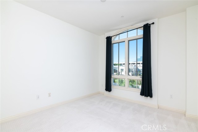 607 Caruso Avenue photo 18