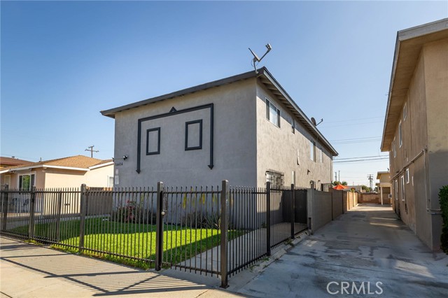 Front Image Thumbnail for CRPW26049466