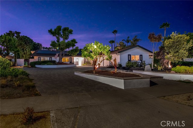 1091 Castlegate Ln, North Tustin, CA 92705