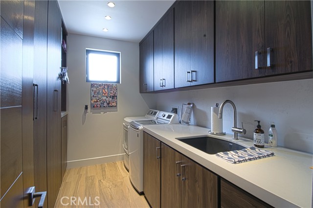 Detail Gallery Image 36 of 39 For 1301 Outrigger Dr, Corona Del Mar,  CA 92625 - 4 Beds | 3/1 Baths