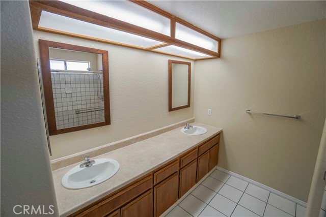 Detail Gallery Image 14 of 23 For 11540 Mohawk Rd, Apple Valley,  CA 92308 - 3 Beds | 2 Baths