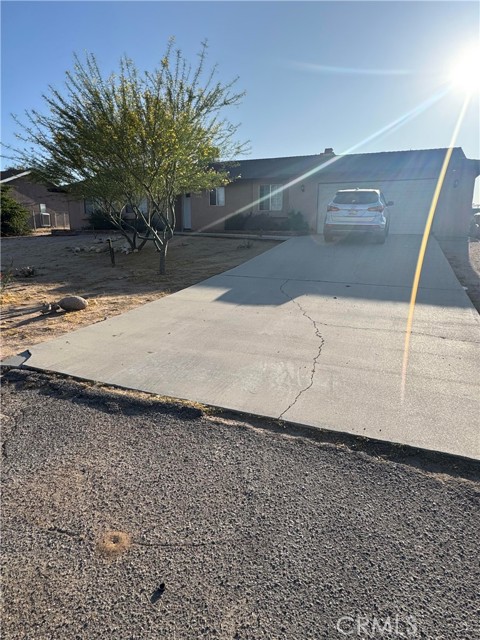 8960 Buckthorn Avenue, Hesperia CA: https://media.crmls.org/medias/2cc1ea0b-5c45-4566-83da-6fec16e363d3.jpg