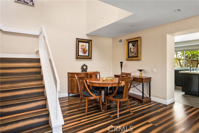 2461 Calle Montella, Tustin CA: https://media.crmls.org/medias/2cc227d0-23f3-4e88-af83-99797891ca7a.jpg