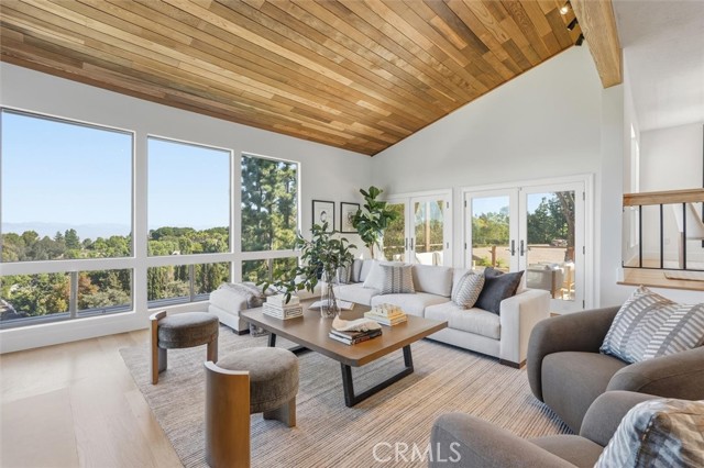 Detail Gallery Image 8 of 66 For 5204 Middlecrest Rd, Rancho Palos Verdes,  CA 90275 - 4 Beds | 3 Baths