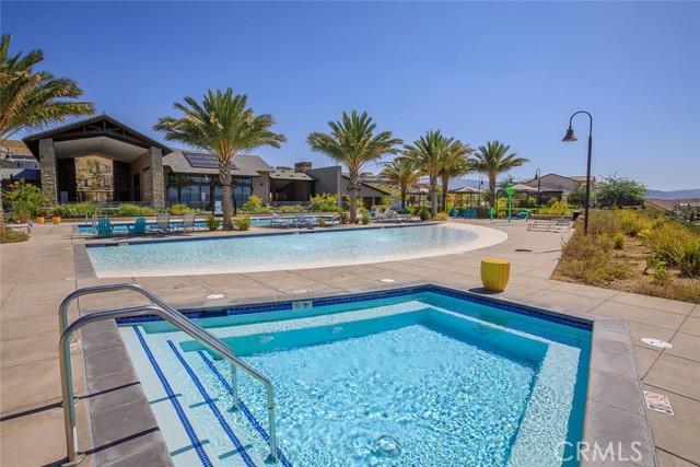 18147 Jupiter Lane, Saugus CA: https://media.crmls.org/medias/2cc2f0cf-c682-4931-91ff-4ce4e36a0f2f.jpg