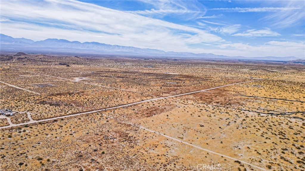 MLS #OC25280893 image #13