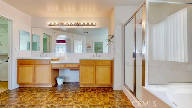 Detail Gallery Image 16 of 23 For 12759 Fair Glen Dr, Victorville,  CA 92392 - 5 Beds | 3/1 Baths