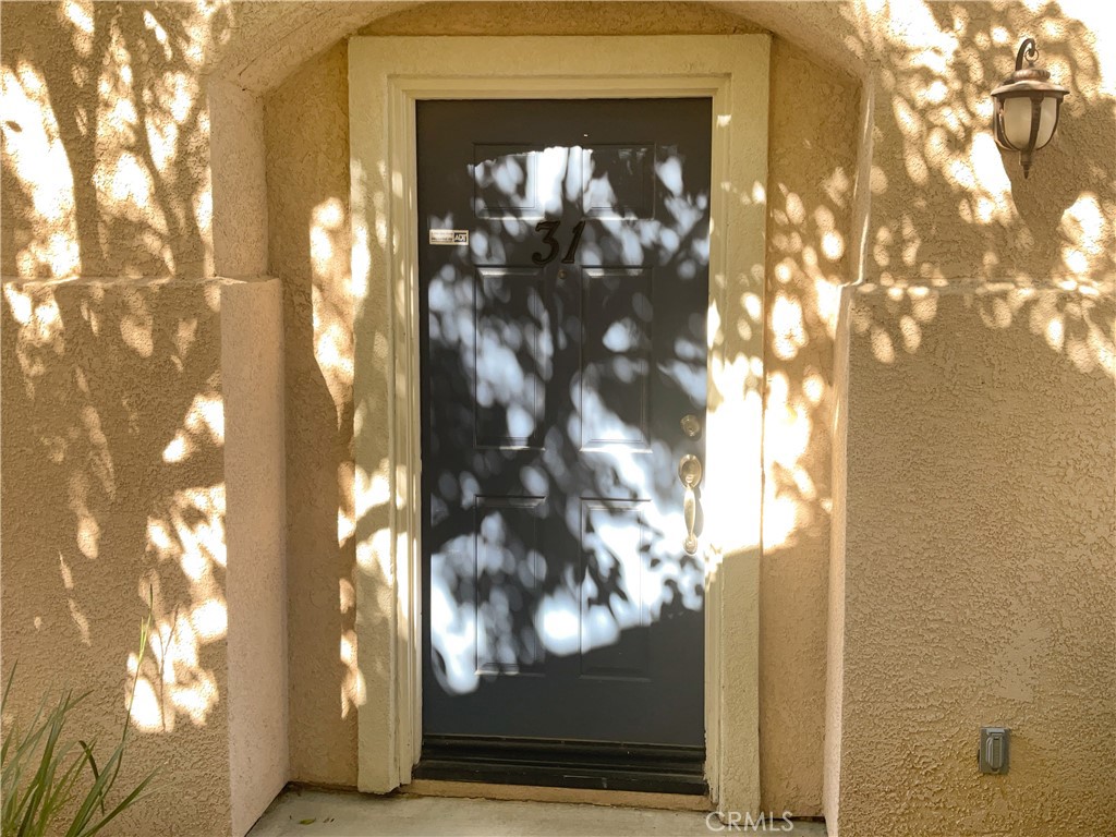 https://media.crmls.org/medias/2cc6a06d-7b7c-4f5b-9910-e7938b4285d3.jpg?preset=X-Large