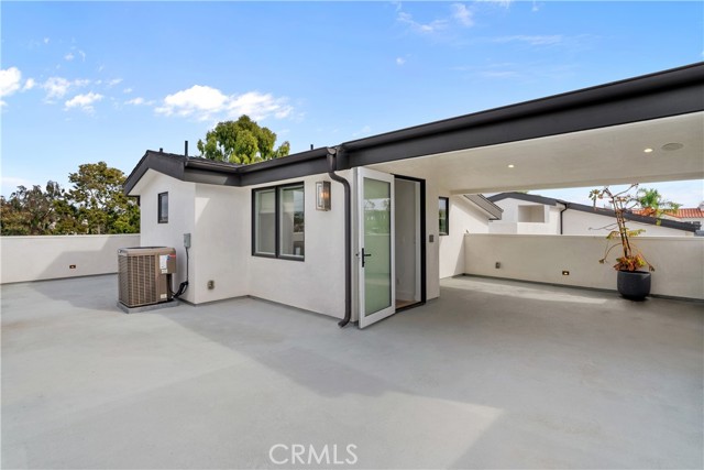 Detail Gallery Image 40 of 47 For 319 1/2 Jasmine, Corona Del Mar,  CA 92625 - 3 Beds | 3/1 Baths