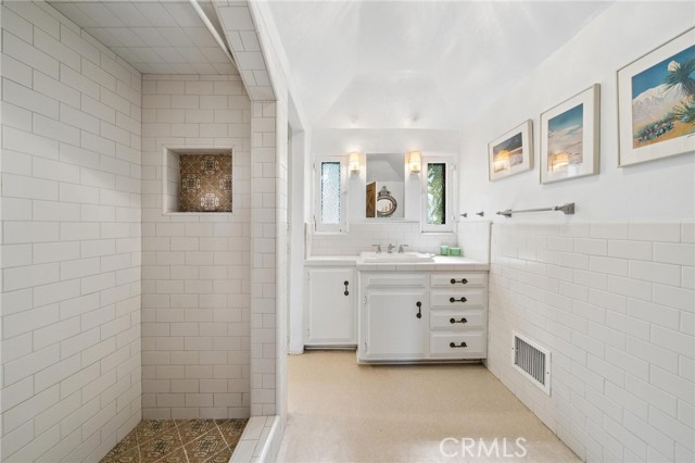 Detail Gallery Image 37 of 75 For 23021 8th St, Newhall,  CA 91321 - 2 Beds | 2 Baths