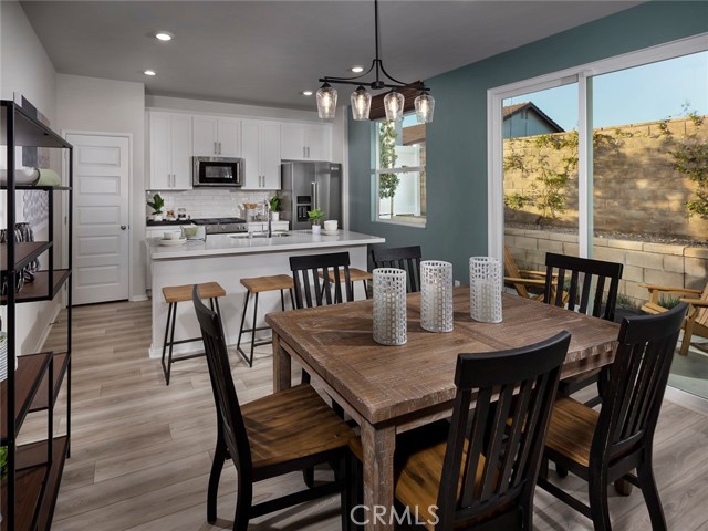 Detail Gallery Image 3 of 20 For 2185 Bergamot St, Redlands,  CA 92374 - 3 Beds | 2/1 Baths