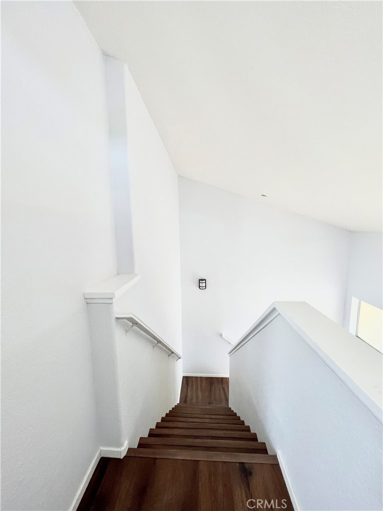 https://media.crmls.org/medias/2cc857e9-9961-45fd-8f48-1cd6012f6760.jpg?preset=X-Large