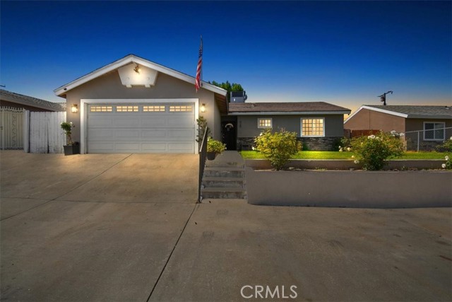 Detail Gallery Image 1 of 37 For 920 La Quinta Way, Norco,  CA 92860 - 3 Beds | 2 Baths