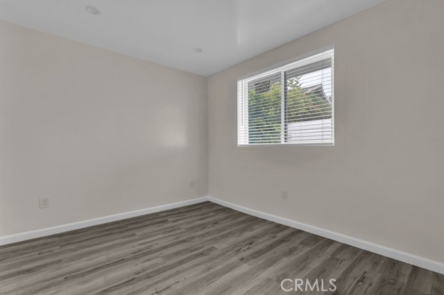 Detail Gallery Image 7 of 14 For 15513 Hart St, Van Nuys,  CA 91406 - 2 Beds | 1 Baths