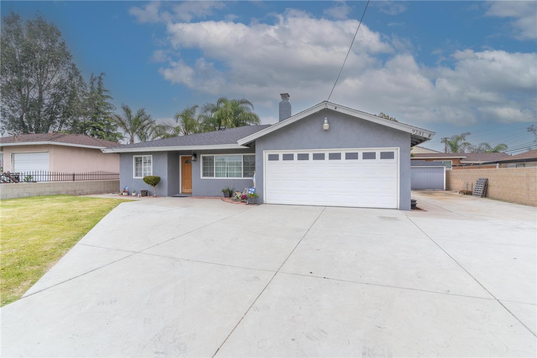 Detail Gallery Image 1 of 43 For 9281 Hemlock Ave, Fontana,  CA 92335 - 3 Beds | 1 Baths