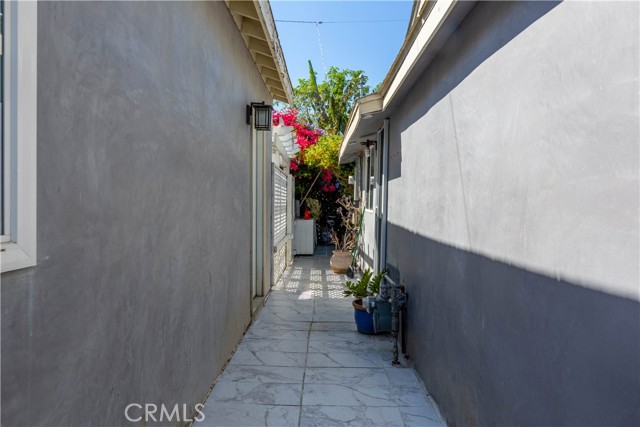 Detail Gallery Image 31 of 37 For 1602 Locust Ave, Long Beach,  CA 90813 - 3 Beds | 1 Baths