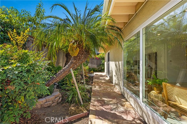 18701 Paseo Cortez, Irvine CA: https://media.crmls.org/medias/2cc94210-85c5-44ba-9e7a-0e054e6b033b.jpg