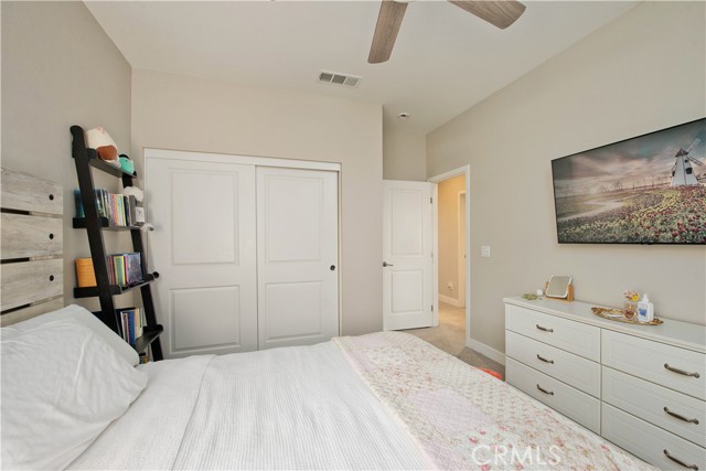 Detail Gallery Image 17 of 34 For 125 Interval, Irvine,  CA 92618 - 4 Beds | 3/1 Baths