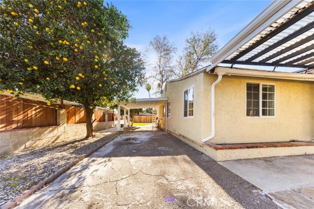 Detail Gallery Image 4 of 52 For 19148 Saticoy St, Reseda,  CA 91335 - 3 Beds | 2 Baths