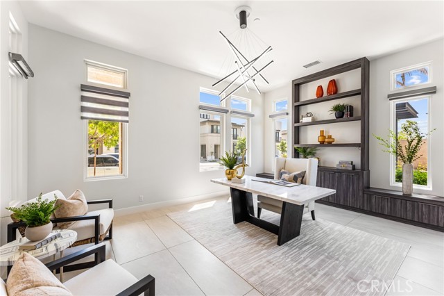 61 Hartman, Irvine CA: https://media.crmls.org/medias/2cca0be6-5cb6-4b18-a6c3-23de153259a6.jpg