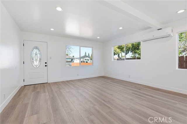 Detail Gallery Image 23 of 45 For 910 E 107th St, Los Angeles,  CA 90002 - 2 Beds | 1 Baths