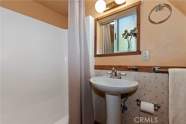 Detail Gallery Image 30 of 70 For 28938 Mammoth Dr, Lake Arrowhead,  CA 92352 - 3 Beds | 2/1 Baths