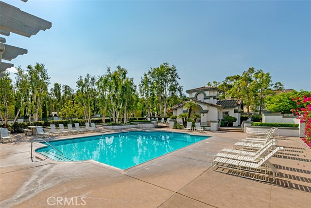 Detail Gallery Image 33 of 34 For 8 Luzern, Mission Viejo,  CA 92692 - 3 Beds | 2/1 Baths