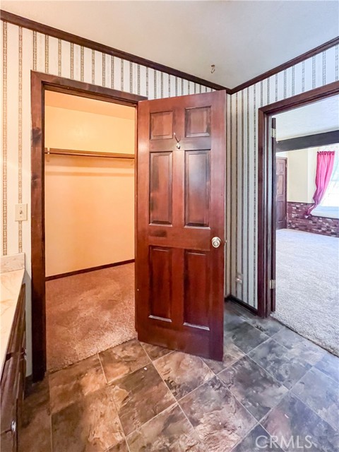1125 Hemlock Lane, Big Bear City CA: https://media.crmls.org/medias/2ccb3175-46c3-4a04-b432-04af0488de85.jpg